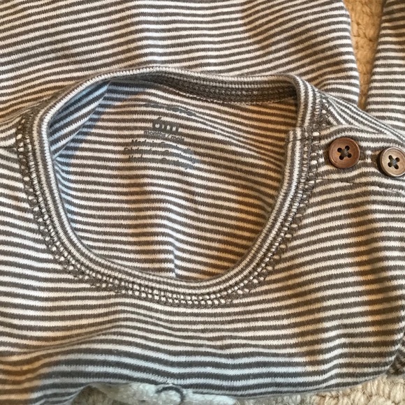 Carter’s 6M Set Long Johns and Top Knot Hat - Picture 5 of 8